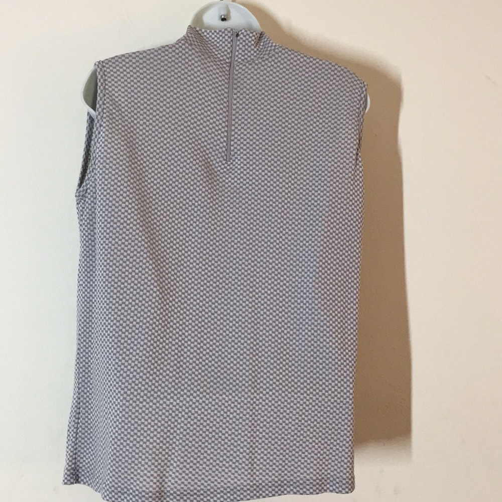 Sinheung Sleeveless Small Checkerboard Pattern Turtleneck Top - Picture 5 of 13